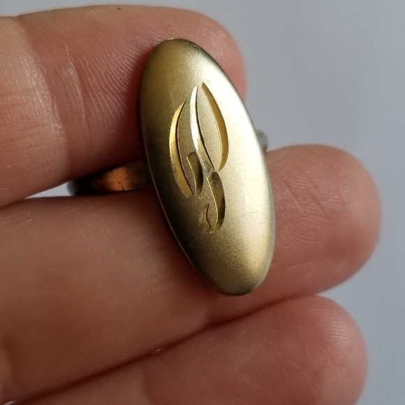 Vintage "P" Ring monogram gold tone alphabet adjustable oval engraved initial - Picture 3 of 9